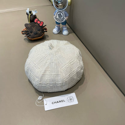 BERET HAT IN WHITE WOOL TWEED 422553