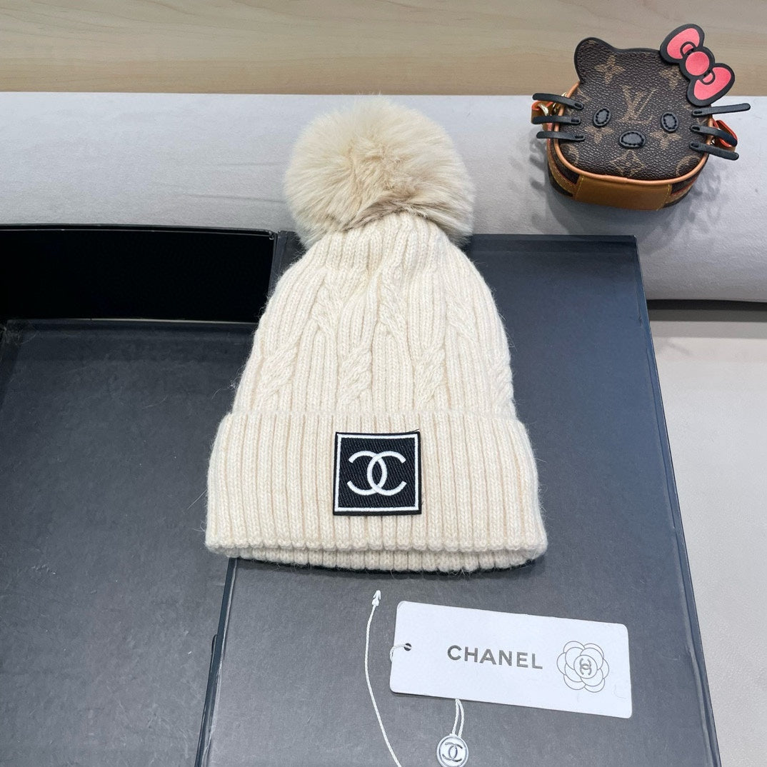BEANIE HAT IN BEIGE WOOL 422178