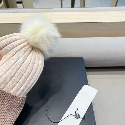 BEANIE HAT IN LIGHT BROWN MIX WHITE WOOL AND FOX FUR 422502