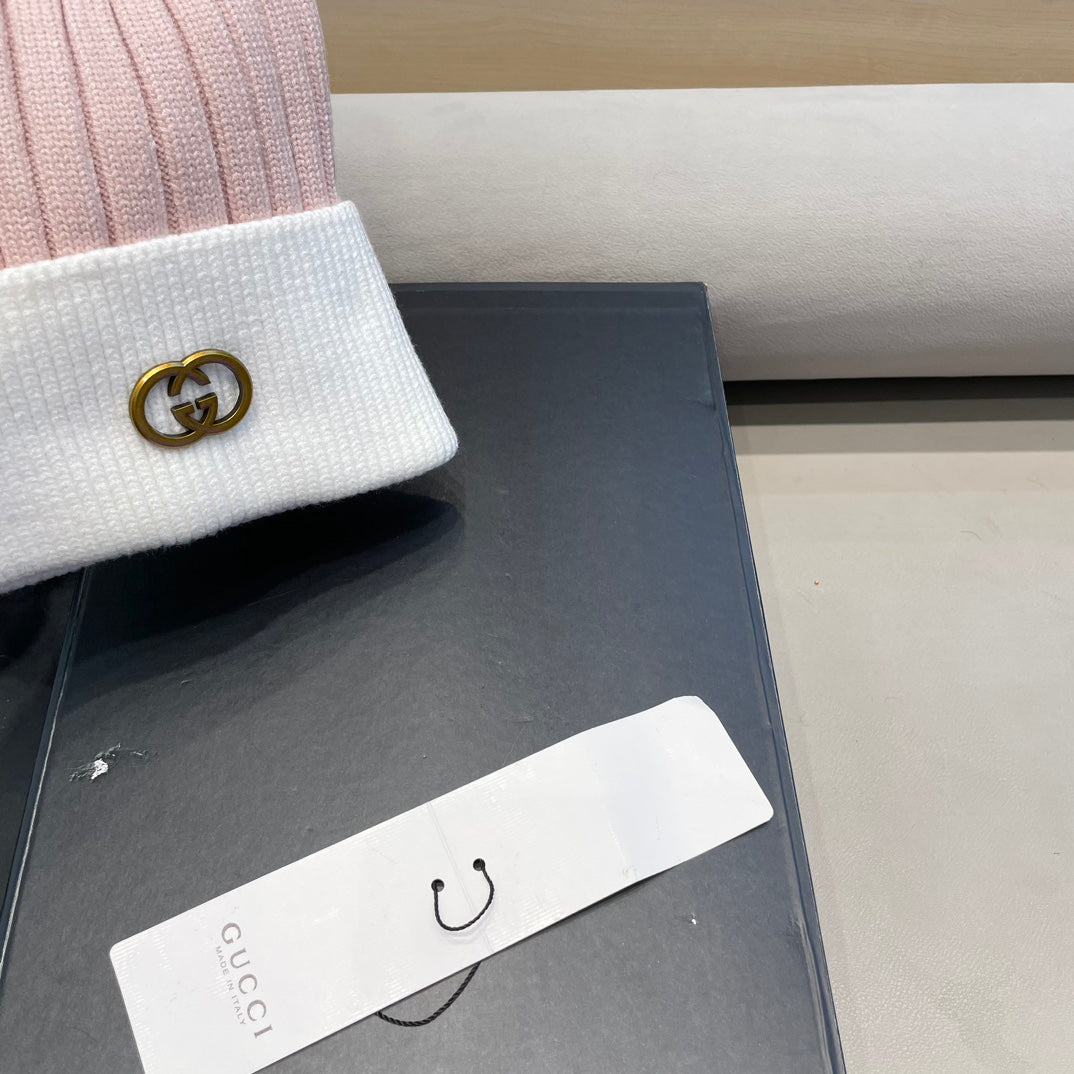 BEANIE HAT IN LIGHT PINK MIX WHITE WOOL AND FOX FUR 422503