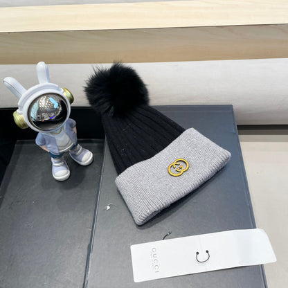 BEANIE HAT IN BLACK MIX DOLPHIN GRAY WOOL AND FOX FUR 422505