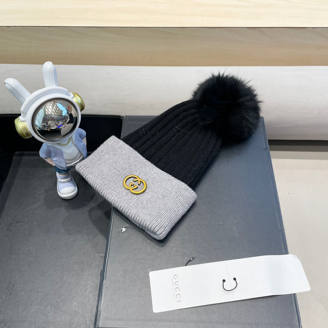 BEANIE HAT IN BLACK MIX DOLPHIN GRAY WOOL AND FOX FUR 422505