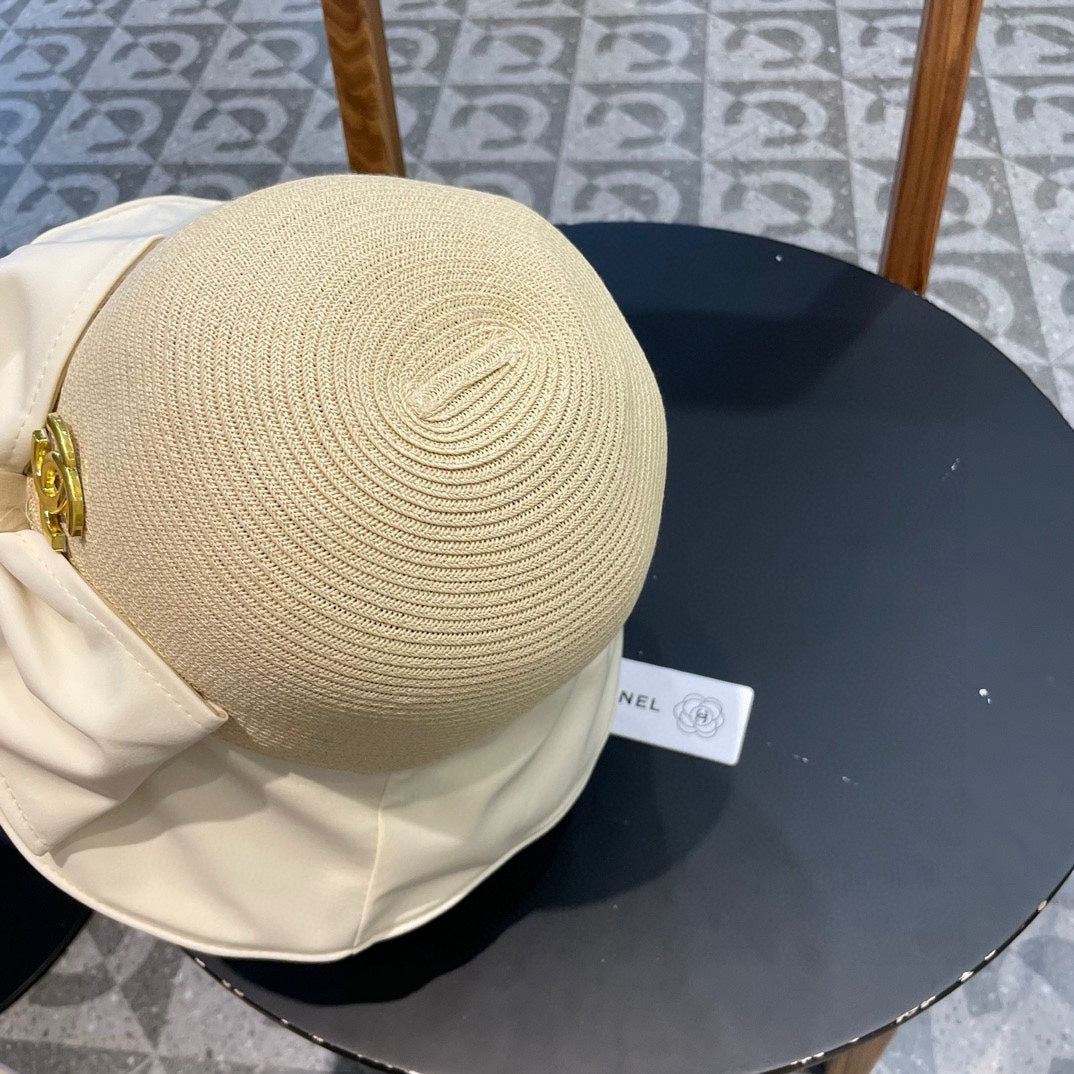 BOW BUCKET HAT IN WHITE MIX CAMEL BEIGE RAFFIA 426171