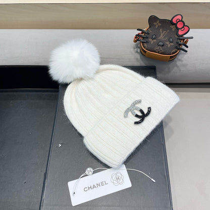 BEANIE HAT IN WHITE WOOL 426233