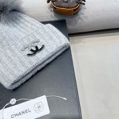 BEANIE HAT IN CLOUD GRAY WOOL 426235