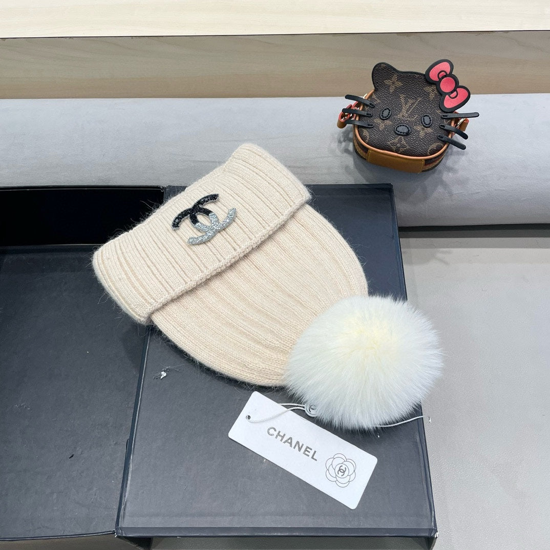 BEANIE HAT IN BISQUE BEIGE WOOL 426236