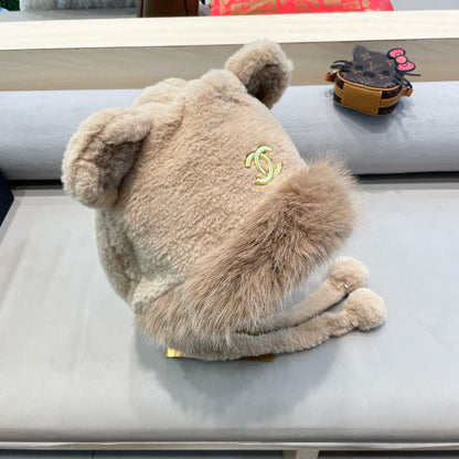 BEANIE HAT IN CAMEL BROWN LAMB FUR 426238