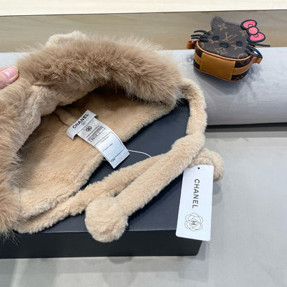 BEANIE HAT IN CAMEL BROWN LAMB FUR 426238