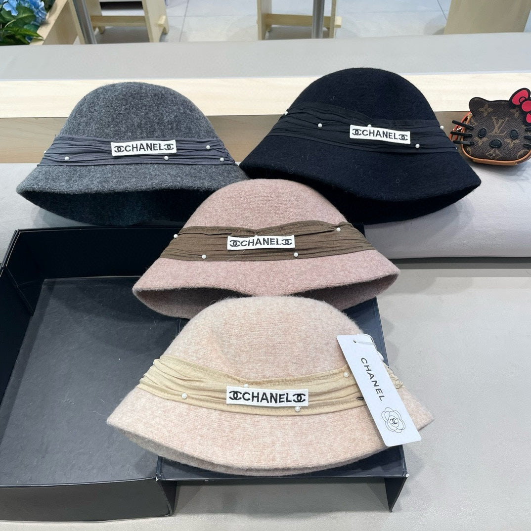 BUCKET HAT IN BLACK WOOL BLEND 426247