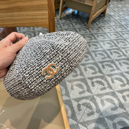 BERET HAT IN BLACK MIX WHITE WOOL TWEED 430011