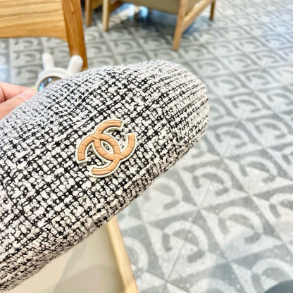 BERET HAT IN BLACK MIX WHITE WOOL TWEED 430011