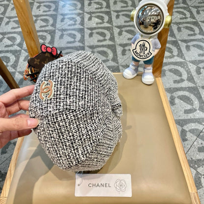 BERET HAT IN BLACK MIX WHITE WOOL TWEED 430011