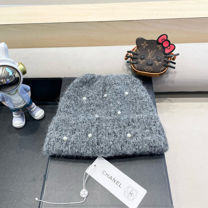 BEANIE HAT IN SHARK GRAY WOOL 430083