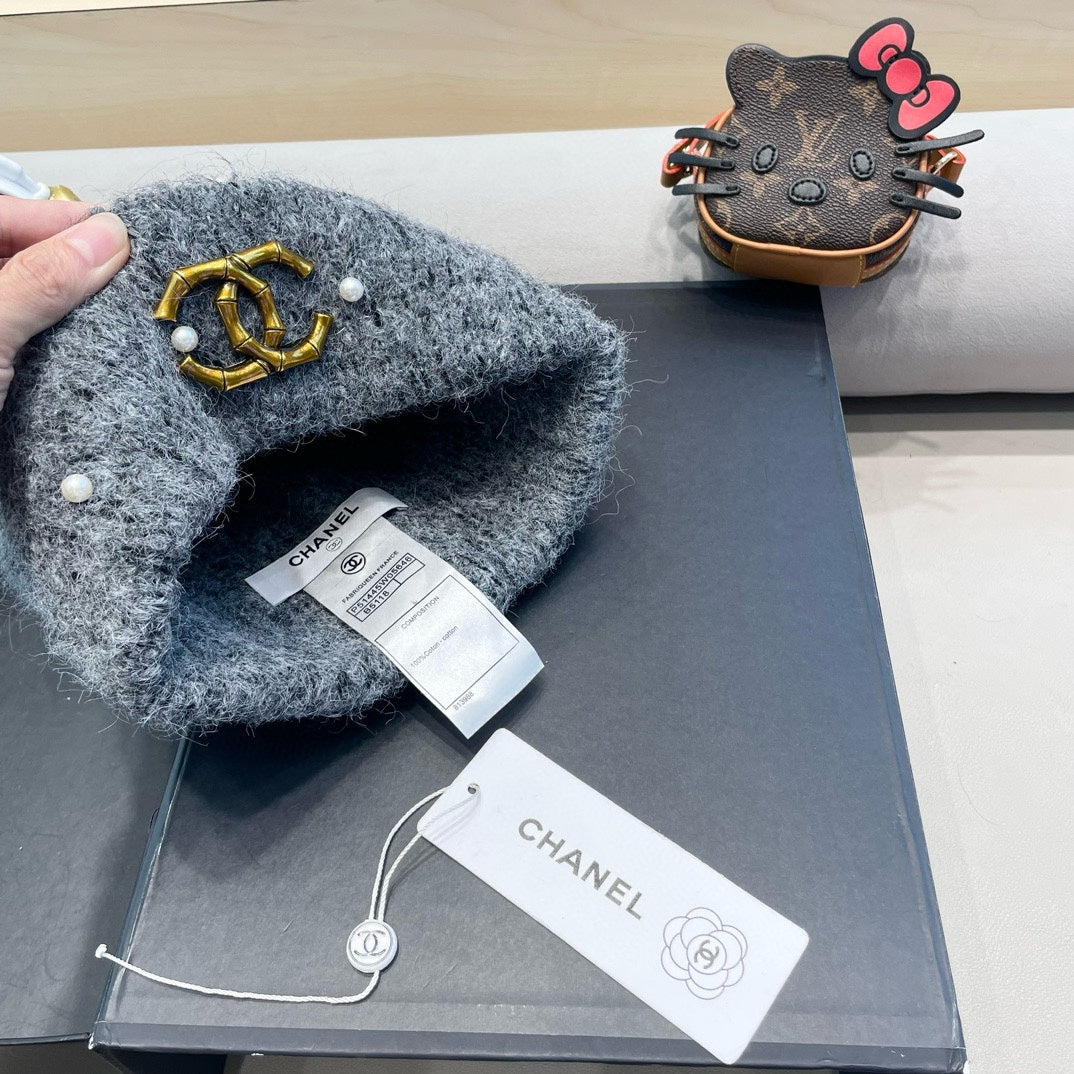 BEANIE HAT IN SHARK GRAY WOOL 430083