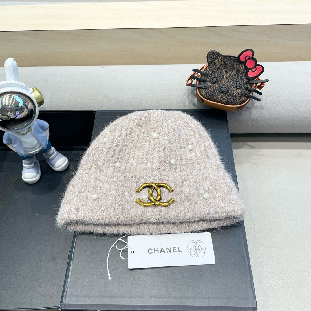 BEANIE HAT IN KHAKI BROWN WOOL 430084