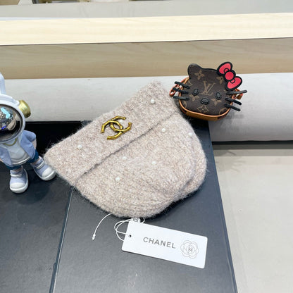 BEANIE HAT IN KHAKI BROWN WOOL 430084