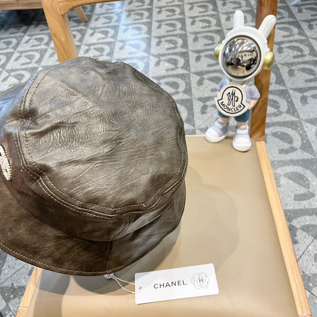 BUCKET HAT IN WOOD BROWN CALFSKIN 431731