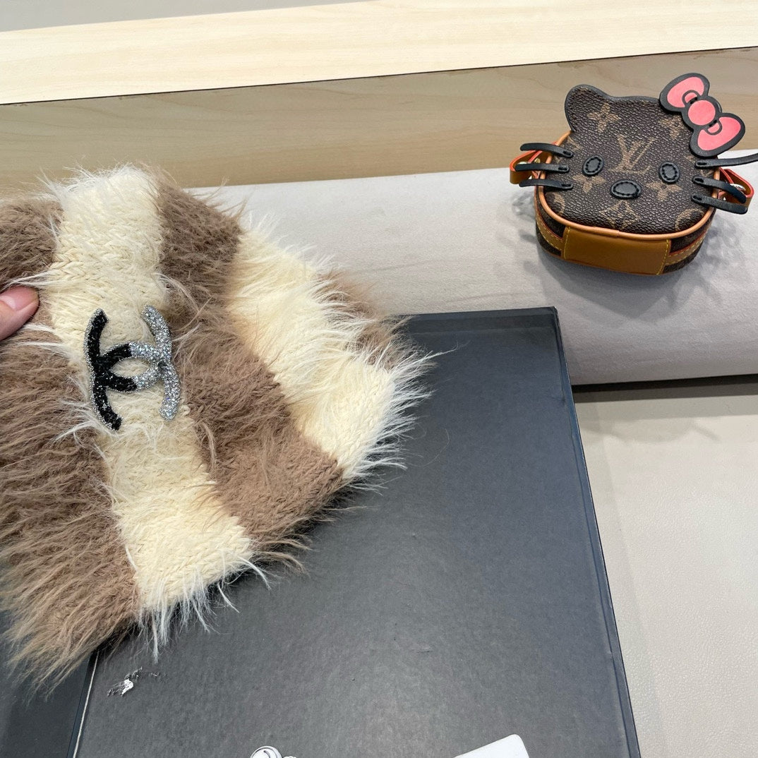 BUCKET HAT IN BEIGE MIX CAMEL BROWN PLUSH AND WOOL 433425