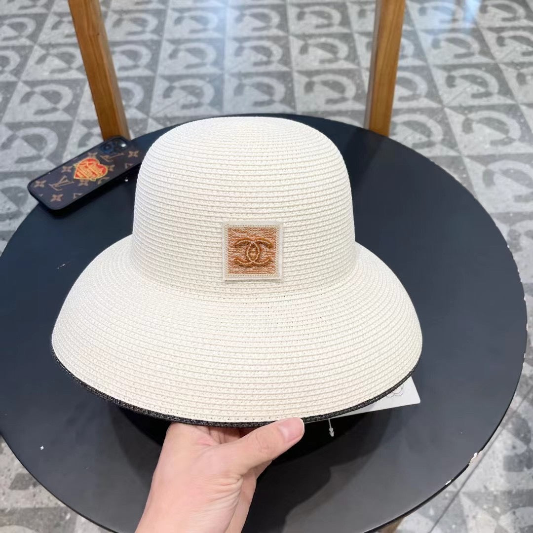 STRAW CLOCHE HAT WHITE 672755