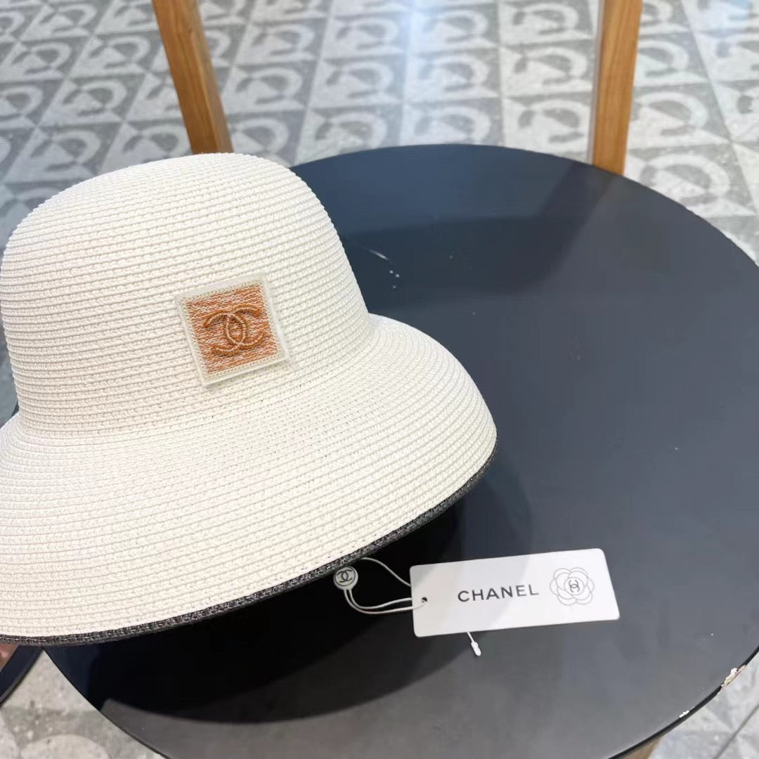 STRAW CLOCHE HAT WHITE 672755