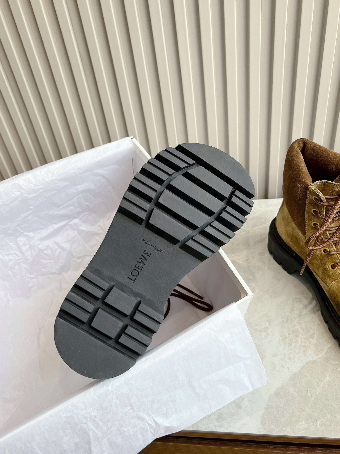 LW SIERRA COMBAT BOOT BROWN AND BLACK SUEDE