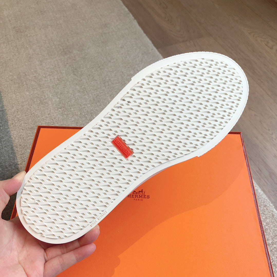 GAME SLIP-ON SNEAKER WHITE WITH TASSELS CALFSKIN