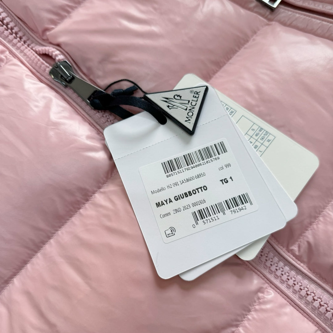 Moncler Style Women’s Short Hooded Goose Down Jacket – Style 197