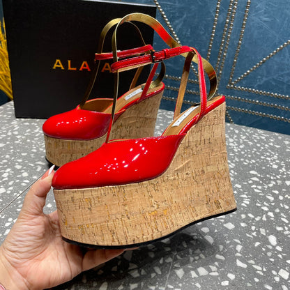 ALAIA WEDGE PUMP 15 CM IN CHERRY RED LAMBSKIN AND BEIGE RUBBER