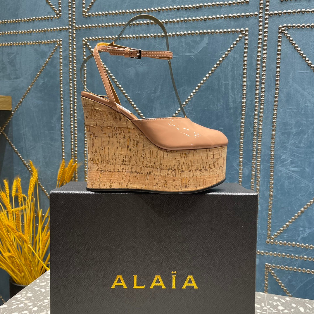 ALAIA WEDGE PUMP 15 CM IN ALMOND BEIGE LAMBSKIN AND BEIGE RUBBER