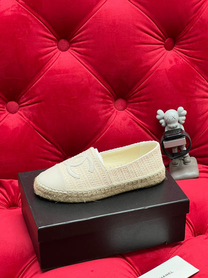 WOVEN LOAFERS IN WHITE BEIGE FABRIC