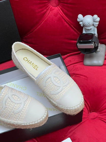 WOVEN LOAFERS IN WHITE BEIGE FABRIC