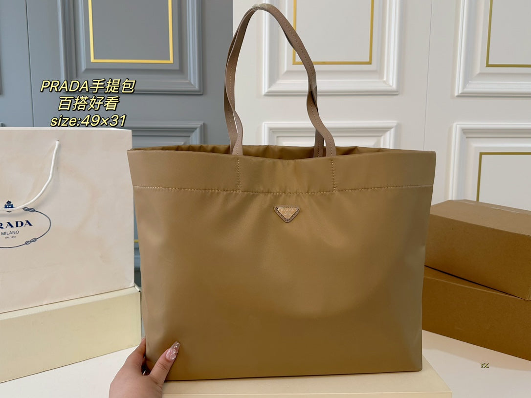 PRA 49 TOTE BAG IN CAMEL BROWN RE-NYLON