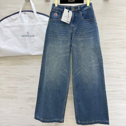 Moncler Style Straight-Leg Jeans – Style 303379