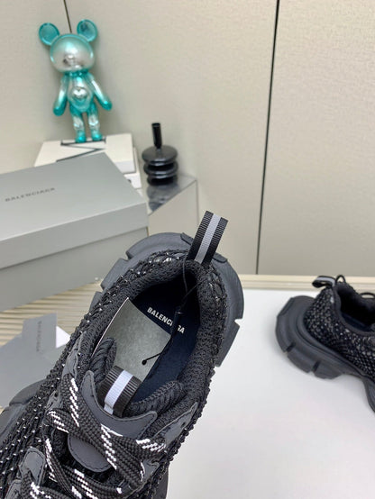 XL FISHNET SNEAKER IN BLACK MESH. POLYURETHANE. POLYESTER WITH RHINESTONES