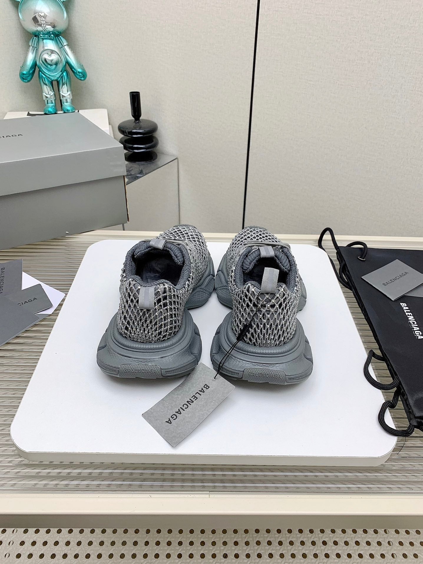 XL FISHNET SNEAKER IN GRAY MESH. POLYURETHANE. POLYESTER WITH RHINESTONES