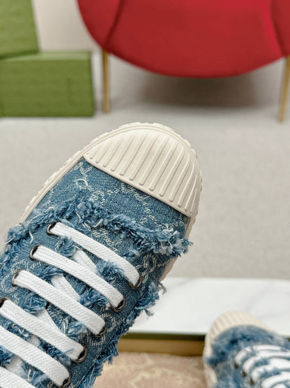 GG TRAINER SCALLOPED TOE BLUE DENIM