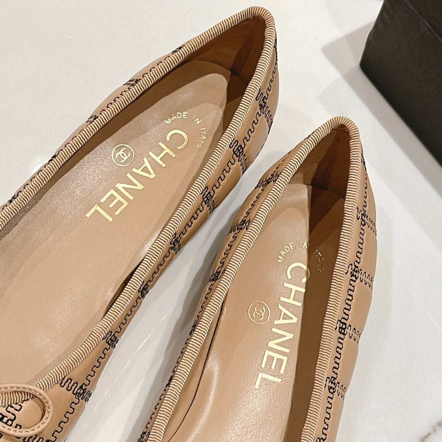 Double C New Ballet Flats Dark Cream Black Lambskin