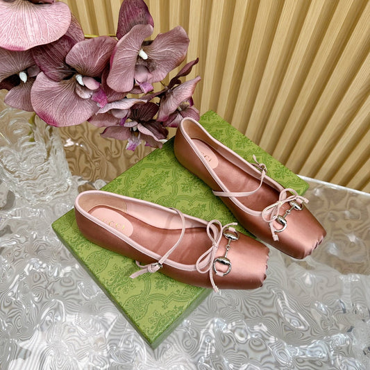 BALLET FLAT IN CORAL PINK SILK WITH SILVER HARDWARE