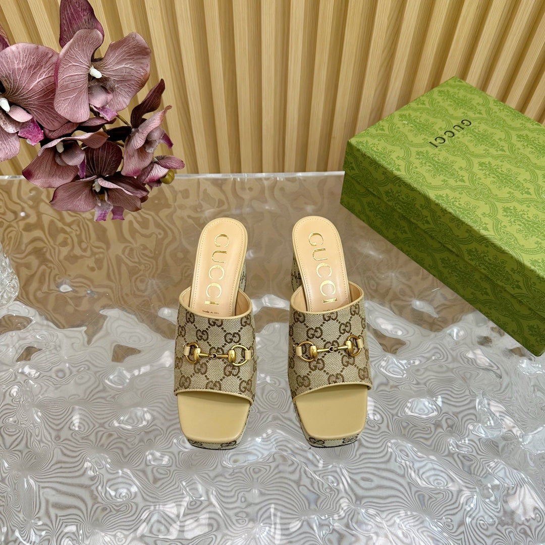 HORSEBIT SLIDE SANDAL IN ECRU BEIGE MONOGRAM CANVAS AND SHEEPSKIN LINING