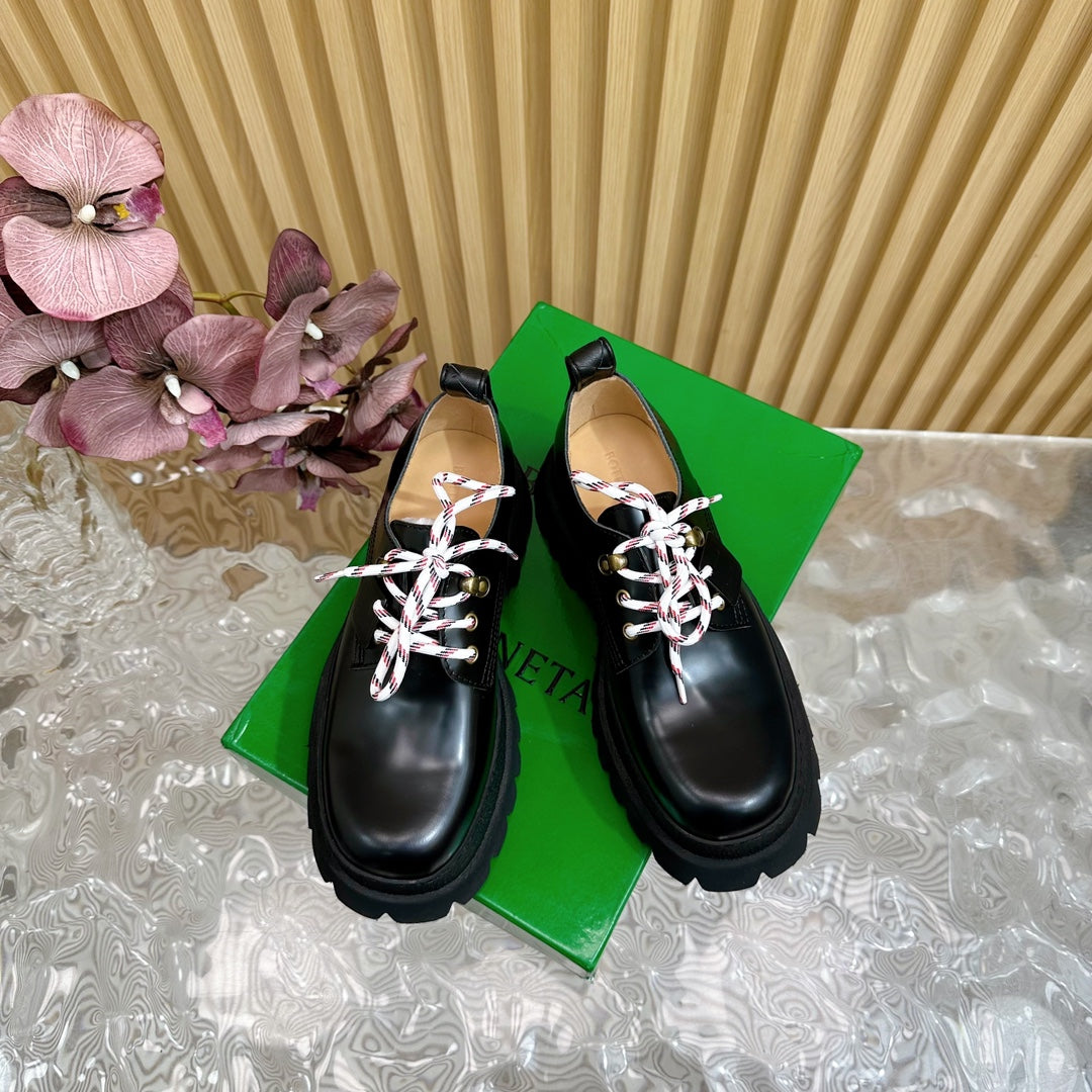 HADDOCK LACE-UP SHOE IN BLACK CALFSKIN