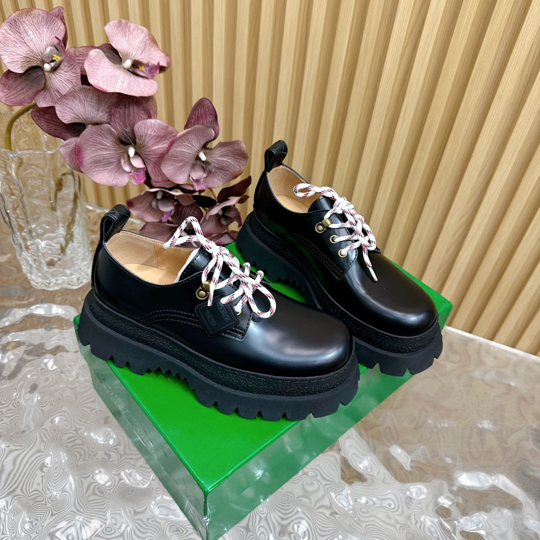 HADDOCK LACE-UP SHOE IN BLACK CALFSKIN