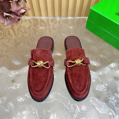 OPEN-BACK LOAFER REALISED IN GARNET RED SUEDE WITH SIGNATURE METALLIC KNOT DETAIL
