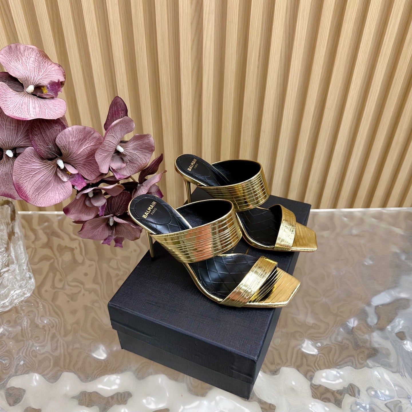 BALMAIN 25S MULES IN STRIPED LEATHER 95MM IN GOLD CALFSKIN