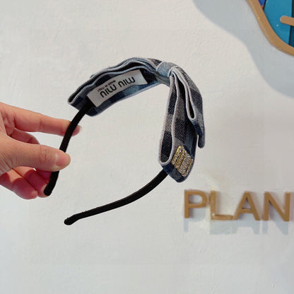 BOW HEADBAND IN BLUE DAMIER DENIM 398855