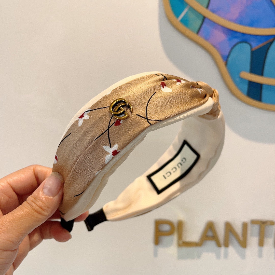 HAIRBAND WITH FLOWER PRINT IN DESERT BROWN SILK 398864