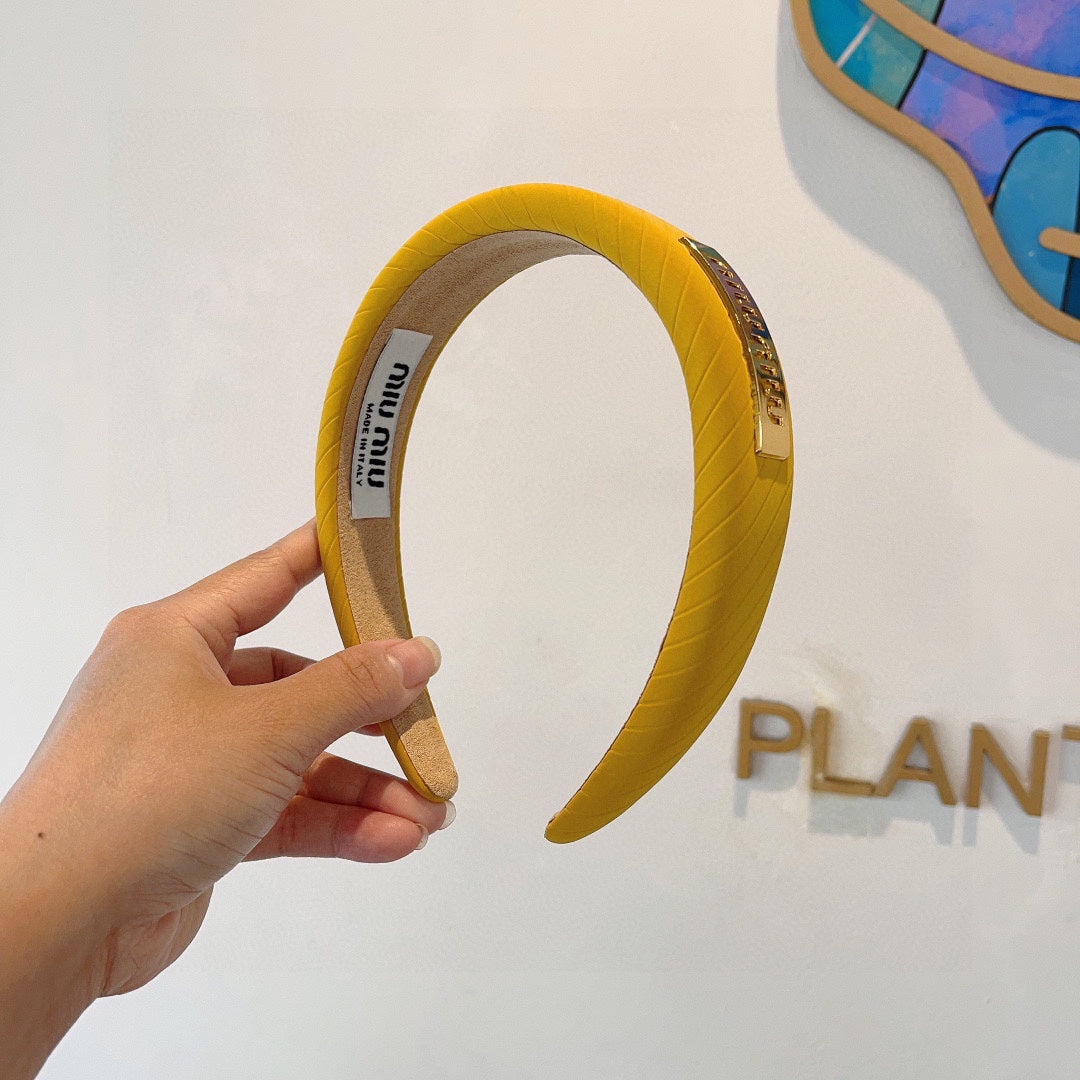 THICK HEADBAND IN YELLOW DIAGONAL LEATHER 425478