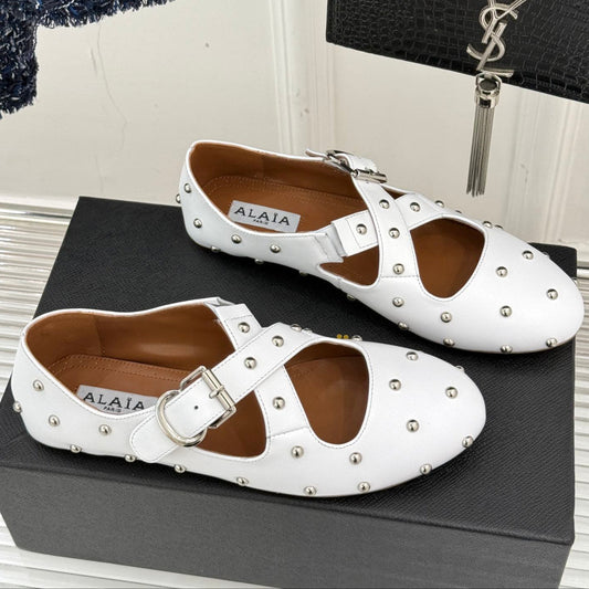 CROSSED STRAP BALLET FLATS IN WHITE CALFSKIN