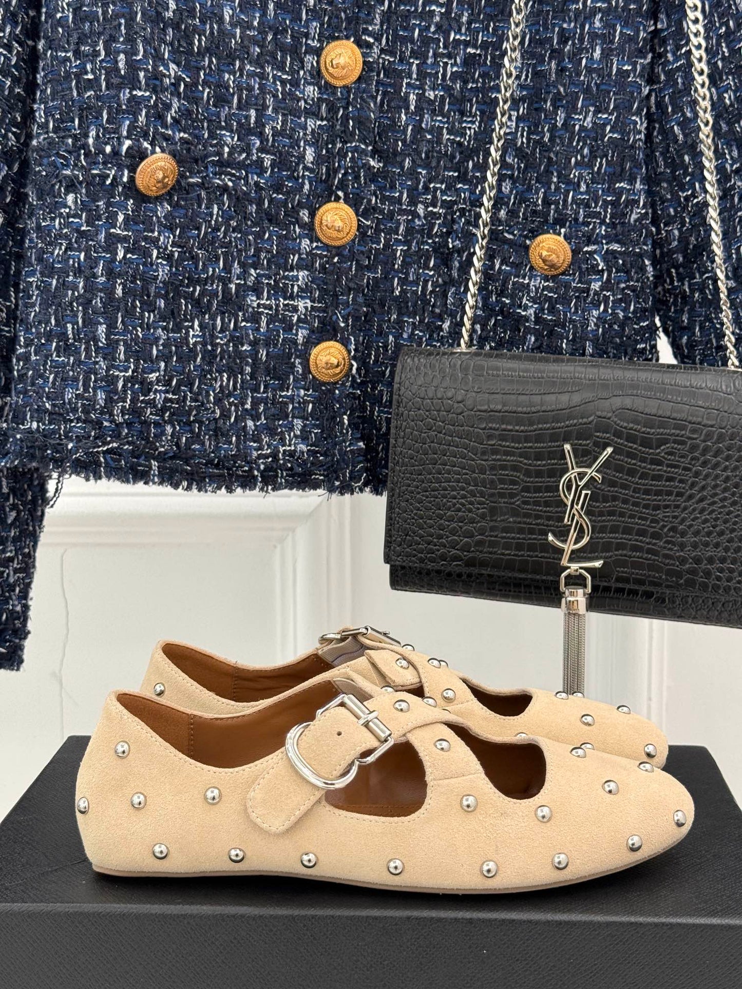 CROSSED STRAP BALLET FLATS IN TUSCAN BEIGE SUEDE