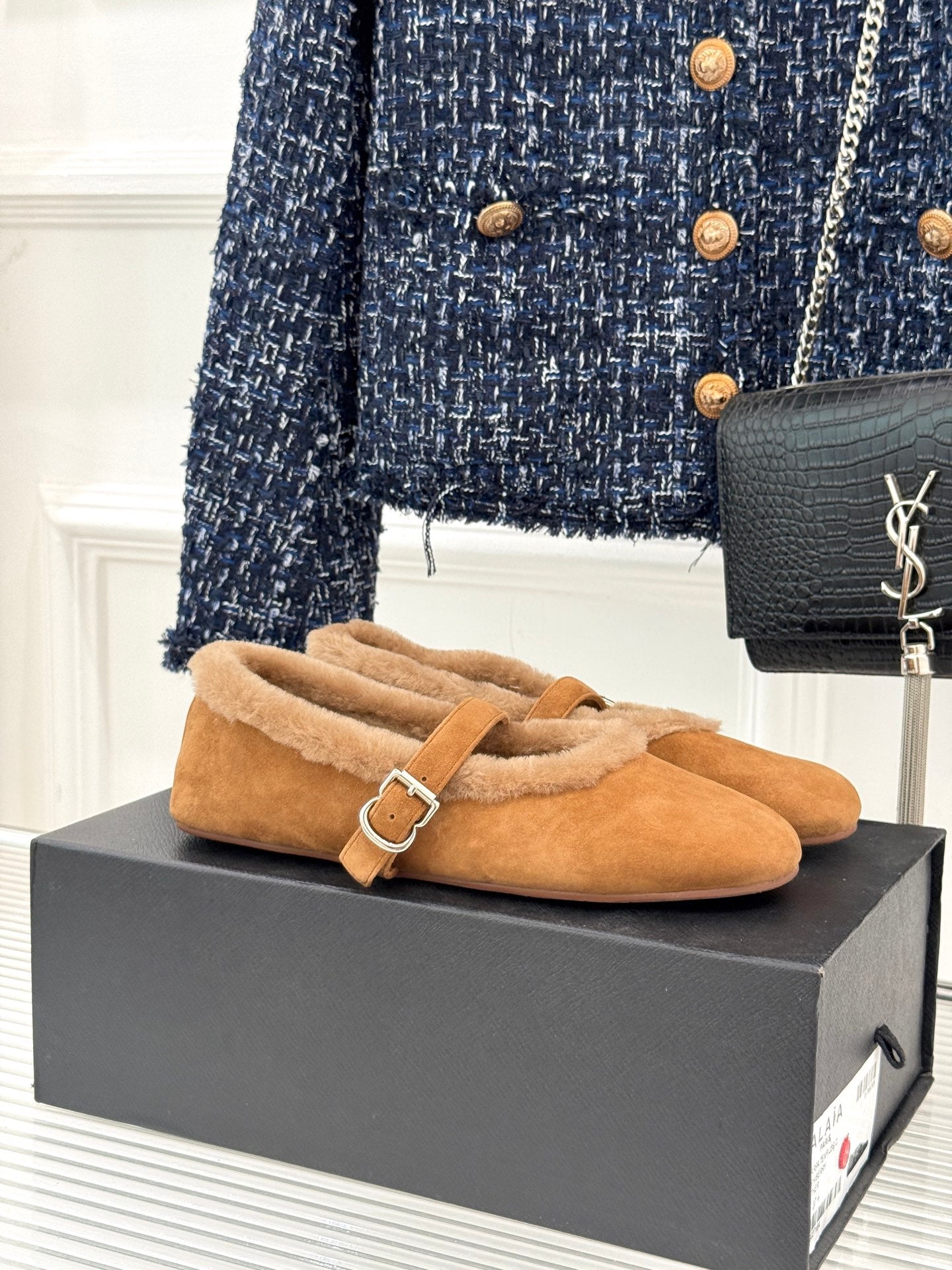 SHEARLING BALLET FLATS IN TAN BROWN SUEDE