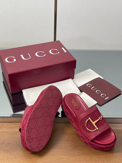 HIGH 5.5 CM WEDGE SANDALS IN RED CALFSKIN AND FABRIC